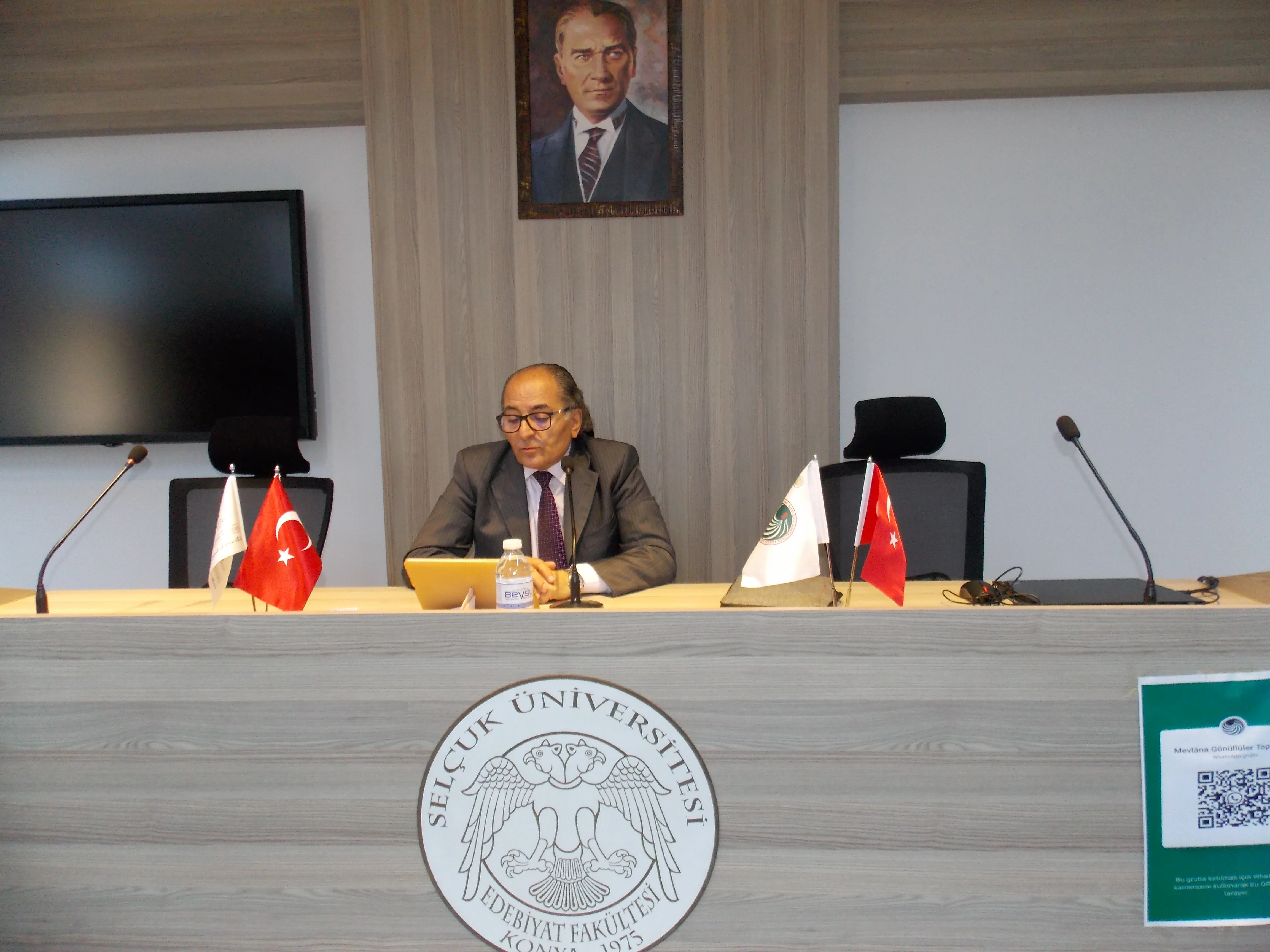 “Mevlânâ’dan Gönüllere” Konferansı Selçuk Üniversitesi Edebiyat Fakültesi’nde Gerçekleştirildi